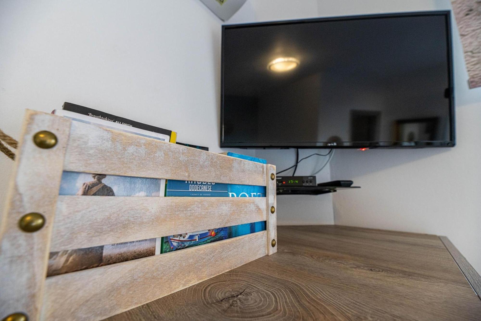 Aperanto Galazio Apartment อาร์คานเยโลส ภายนอก รูปภาพ