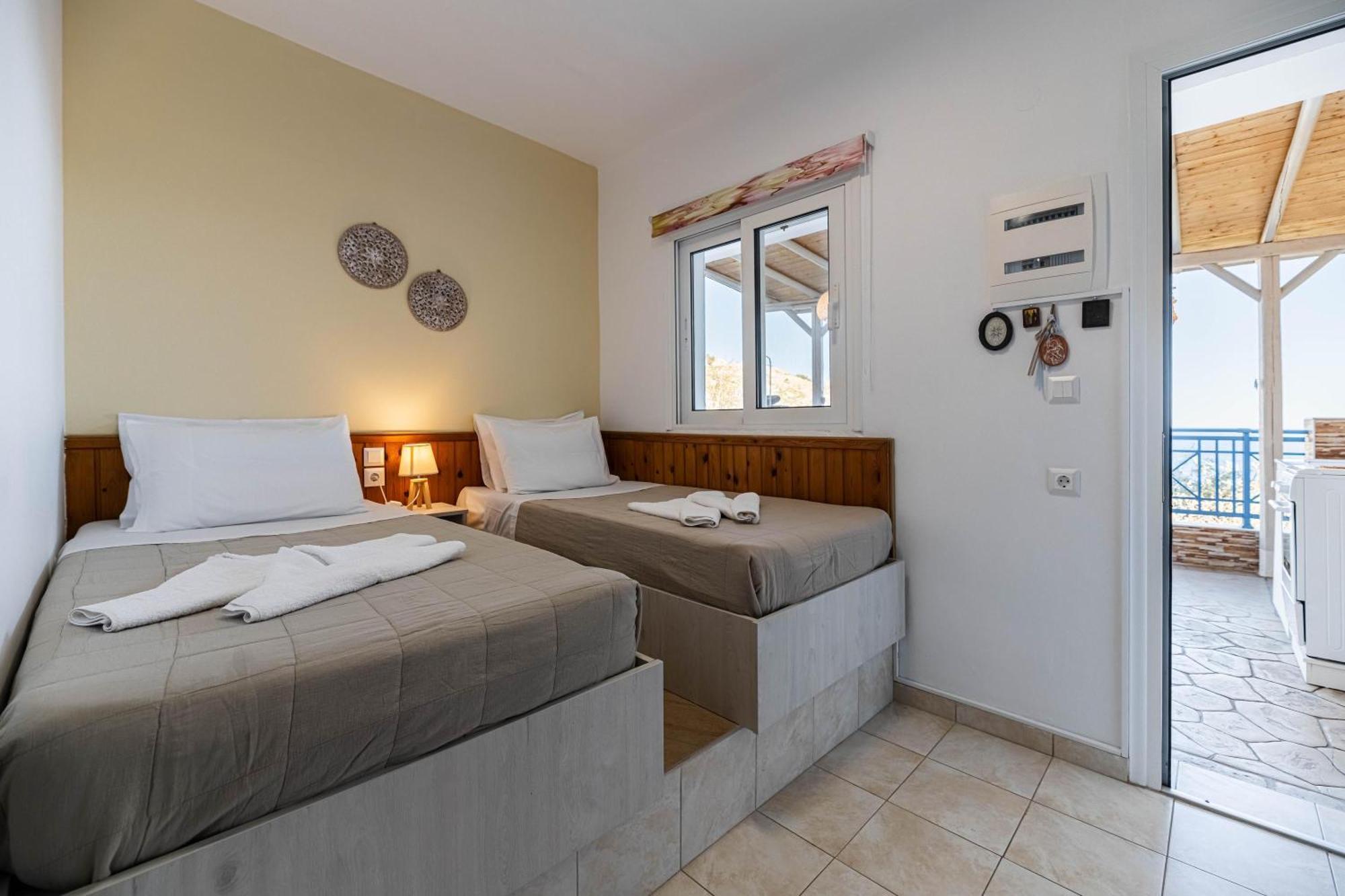 Aperanto Galazio Apartment อาร์คานเยโลส ภายนอก รูปภาพ
