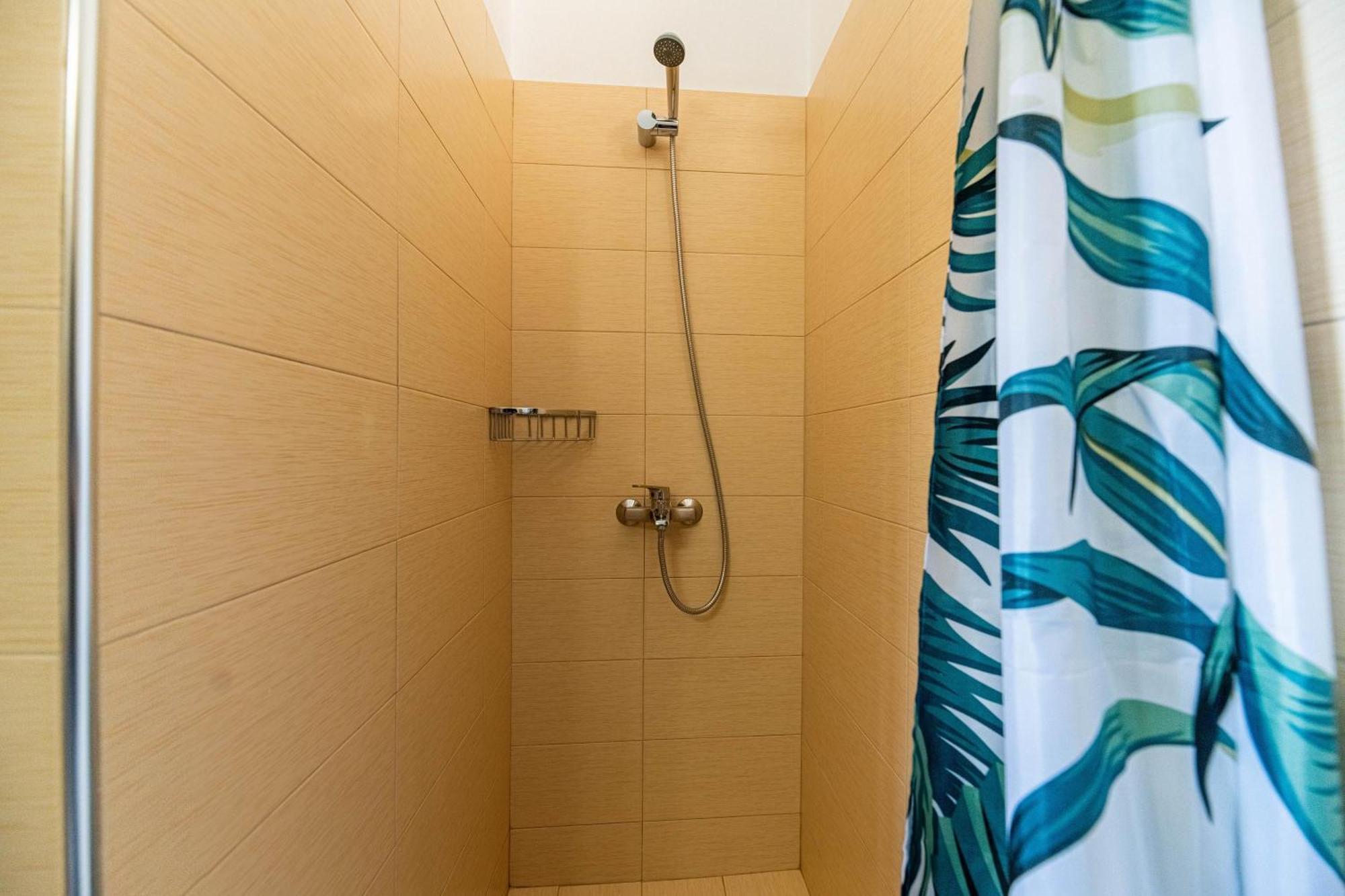 Aperanto Galazio Apartment อาร์คานเยโลส ภายนอก รูปภาพ