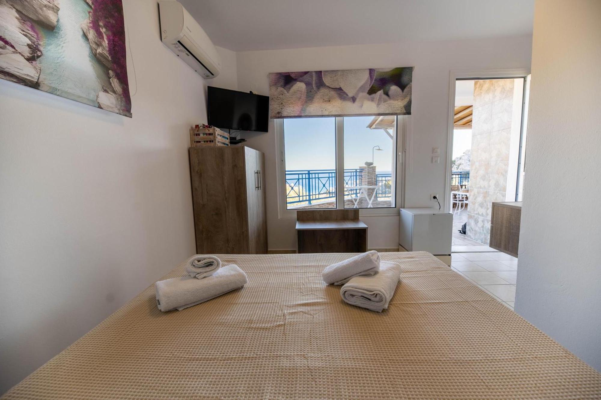 Aperanto Galazio Apartment อาร์คานเยโลส ภายนอก รูปภาพ